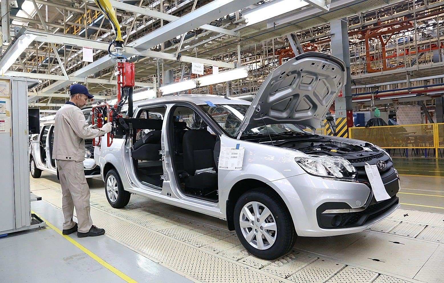 Lada - Передвигайся с комфортом